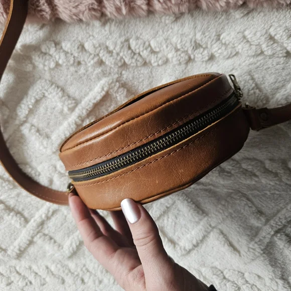 Portland Leather Honey Circle Bag - Picture 3 of 7